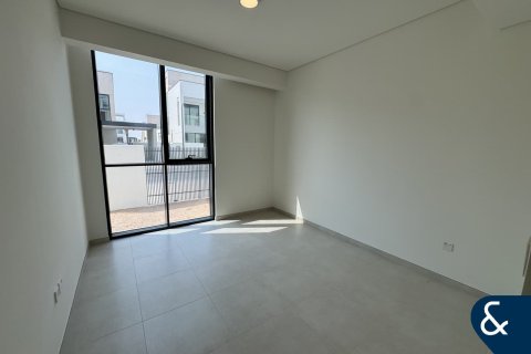 Купить виллу в Caya, Arabian Ranches 3, Дубай: 5 спален, 509м², № 75812 - фото 10