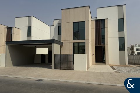 Купить виллу в Caya, Arabian Ranches 3, Дубай: 5 спален, 509м², № 75812 - фото 2