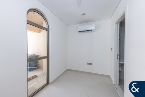 Townhouse in Jumeirah Golf Estates, Dubai 3 bedrooms, 204 sq.m. № 75802 - photo 11