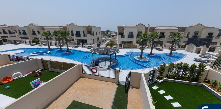 Maison de ville à Jumeirah Golf Estates, Dubai, 3 chambres, 204 m², № 75802