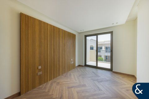 Townhouse in Jumeirah Golf Estates, Dubai 3 bedrooms, 204 sq.m. № 75802 - photo 9