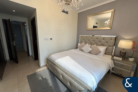 Apartment in Downtown Dubai (Downtown Burj Dubai), Dubai 3 bedrooms, 193 sq.m. № 75801 - photo 8