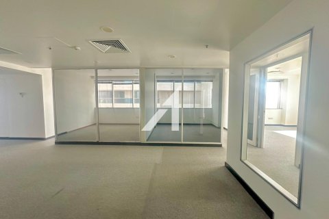 Bureau à Sheikh Zayed Road, Dubai, 228 m², № 101522 - photo 2