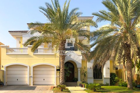 Villa in Garden Homes, Palm Jumeirah, Dubai 4 bedrooms, 557 sq.m. № 8760 - photo 1