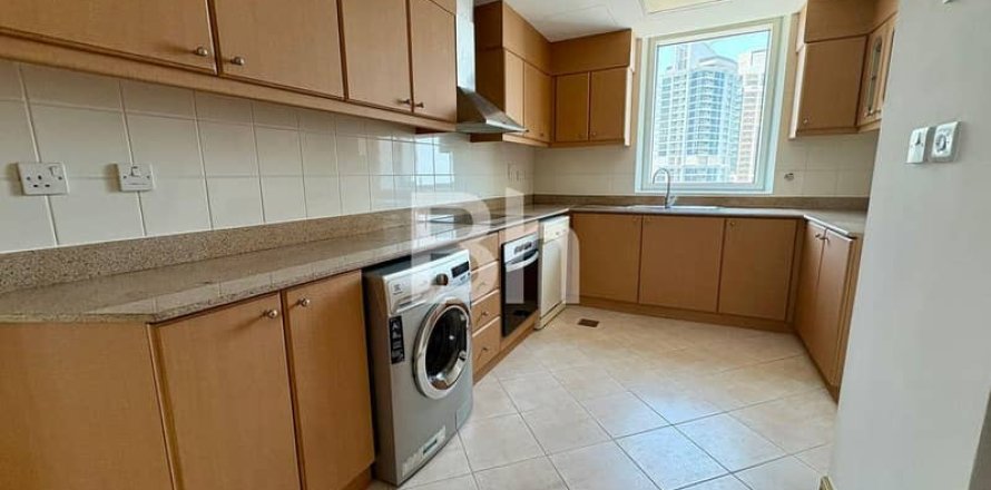 Apartment in Dubai Marina, Dubai 2 bedrooms, 143 sq.m. № 25054