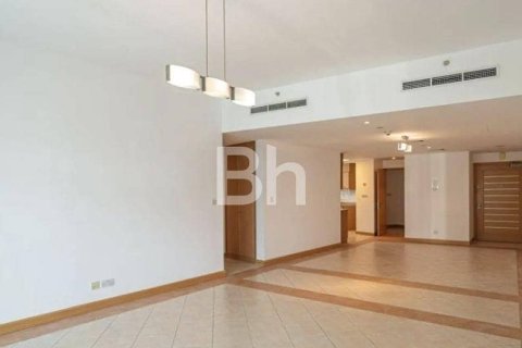 Apartment in Dubai Marina, Dubai 2 bedrooms, 143 sq.m. № 25054 - photo 14