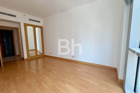 Apartment in Dubai Marina, Dubai 2 bedrooms, 143 sq.m. № 25054 - photo 21