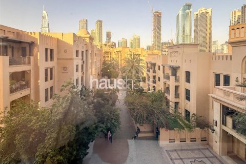 Apartment in Old Town, Dubai 2 bedrooms, 132 sq.m. № 44245 - photo 1