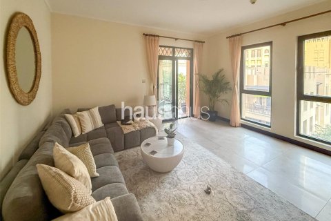 Apartment in Old Town, Dubai 2 bedrooms, 132 sq.m. № 44245 - photo 2