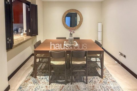 Apartment in Old Town, Dubai 2 bedrooms, 132 sq.m. № 44245 - photo 3