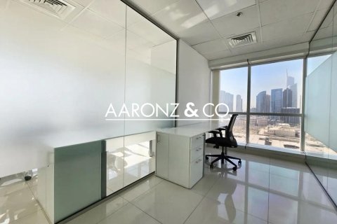 Oficina en Jumeirah Lake Towers, Dubai, 126 m², № 94556 - foto 8