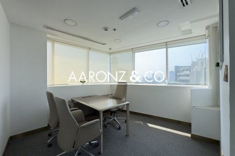 Office in Business Bay, Dubai 95 sq.m. № 94552 - photo 11