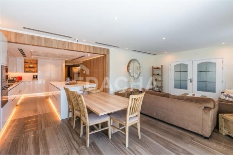 فيلا في Legacy, Jumeirah Park, دبي 5 غرف نوم , 750.2 م² رقم 6983 - صورة 2