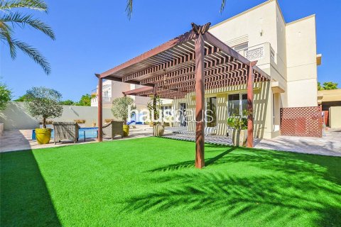 Villa à Meadows, Dubai, 6 chambres, 458 m², № 45046 - photo 2