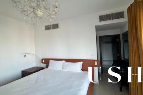 Apartment in 29 Burj Boulevard, Downtown Dubai (Downtown Burj Dubai), Dubai 1 bedroom, 75 sq.m. № 46850 - photo 2