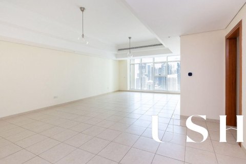 Apartment in Jumeirah Lake Towers, Dubai 2 bedrooms, 190 sq.m. № 46851 - photo 3