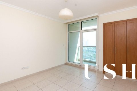 Apartment in Jumeirah Lake Towers, Dubai 2 bedrooms, 190 sq.m. № 46851 - photo 7