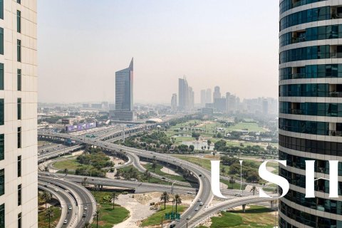 Apartment in Jumeirah Lake Towers, Dubai 2 bedrooms, 190 sq.m. № 46851 - photo 14