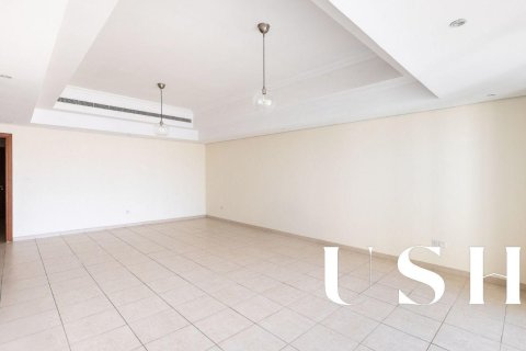 Apartment in Jumeirah Lake Towers, Dubai 2 bedrooms, 190 sq.m. № 46851 - photo 2