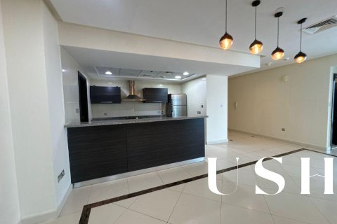 Apartment in Dubai Marina, Dubai 3 bedrooms, 201 sq.m. № 46849 - photo 1
