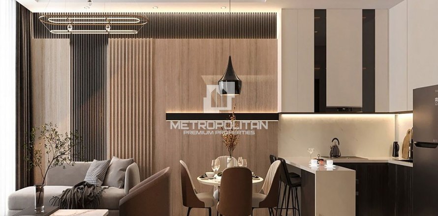 Apartment in Jumeirah Lake Towers, Dubai studio, 38 sq.m. № 14661
