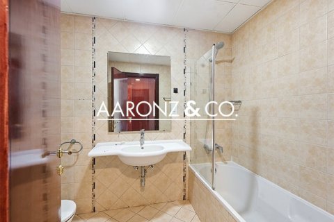 Apartment in Dubai Marina, Dubai 3 bedrooms, 266 sq.m. № 99602 - photo 13