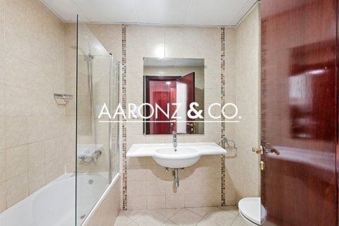 Apartment in Dubai Marina, Dubai 3 bedrooms, 266 sq.m. № 99602 - photo 12