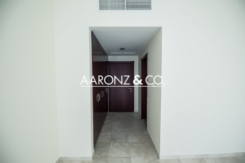 Снять в аренду квартиру в Дубай Марине, Дубай: 3 спальни, 266м², № 99602 - фото 7