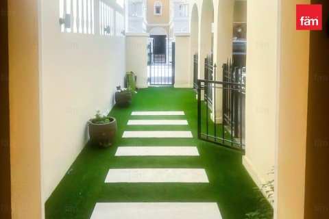 Adosado en Dubai, 2 dormitorios, 180 m², № 99384 - foto 9