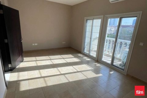 Adosado en Dubai, 2 dormitorios, 180 m², № 99384 - foto 2