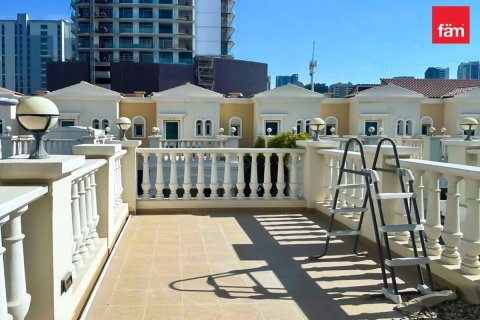 Adosado en Dubai, 2 dormitorios, 180 m², № 99384 - foto 7