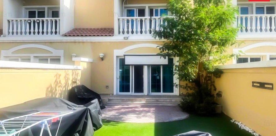 Adosado en Dubai, 2 dormitorios, 180 m², № 99384