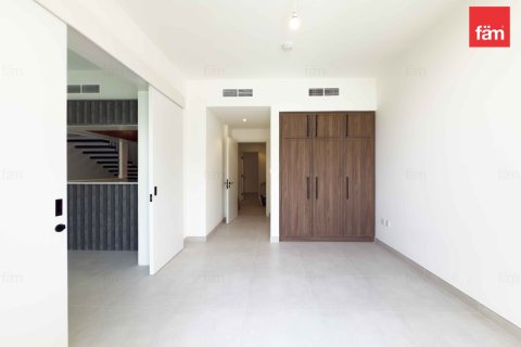 Adosado en Town Square, Dubai, 4 dormitorios, 253.6 m², № 58920 - foto 3
