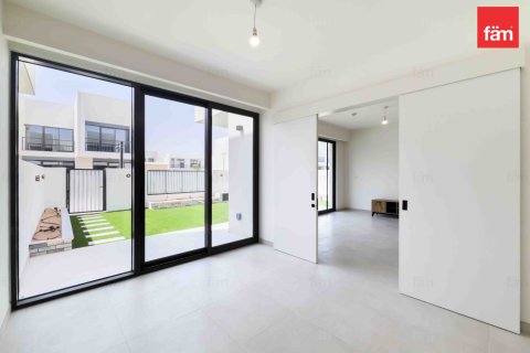 Adosado en Town Square, Dubai, 4 dormitorios, 253.6 m², № 58920 - foto 2