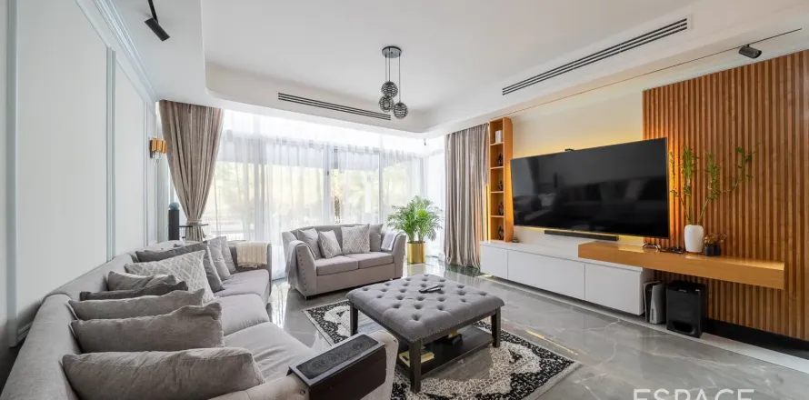 Таунхаус в Мудоне, Дубай, 4 спальни, 242м², № 61700