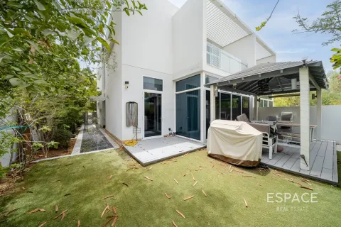 Купить таунхаус в Мудоне, Дубай: 4 спальни, 242м², № 61700 - фото 19