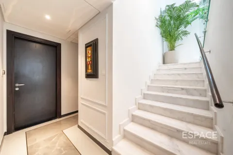 Купить таунхаус в Мудоне, Дубай: 4 спальни, 242м², № 61700 - фото 5