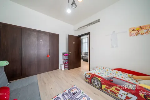 Купить таунхаус в Мудоне, Дубай: 4 спальни, 242м², № 61700 - фото 10