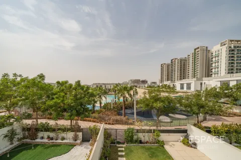 Купить таунхаус в Al Furjan, Дубай: 3 спальни, 261м², № 61699 - фото 1