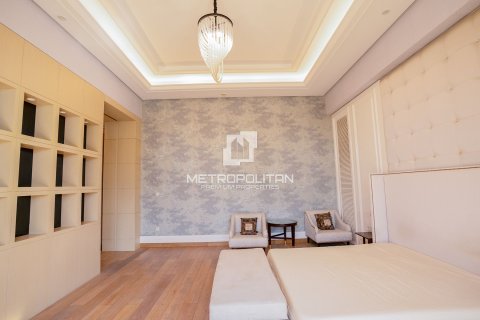 Villa in Emirates Hills, Dubai 7 bedrooms, 1750 sq.m. № 15001 - photo 15