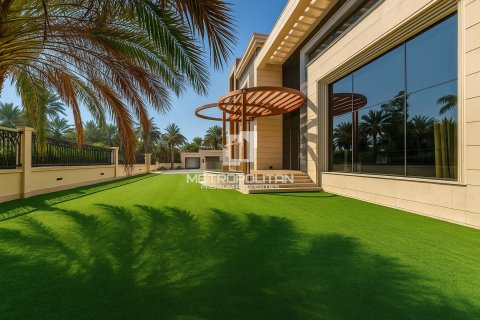 Villa à Emirates Hills, Dubai, 6 chambres, 1750 m², № 15001