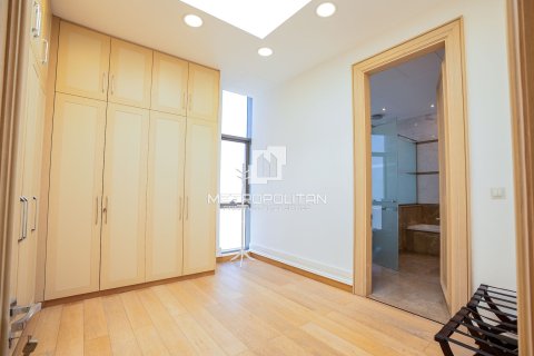 Villa in Emirates Hills, Dubai 7 bedrooms, 1750 sq.m. № 15001 - photo 22