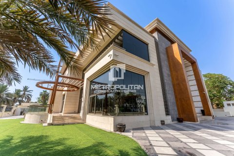 Купить виллу в Emirates Hills, Дубай: 6 спален, 1750м², № 15001 - фото 3