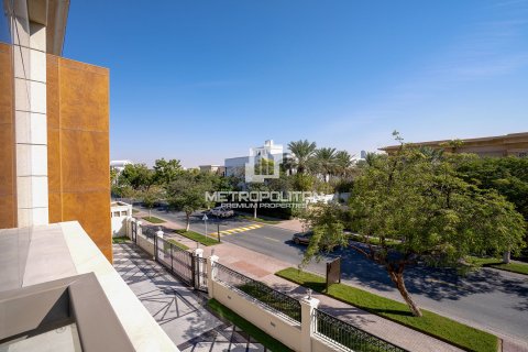 Villa in Emirates Hills, Dubai 7 bedrooms, 1750 sq.m. № 15001 - photo 28