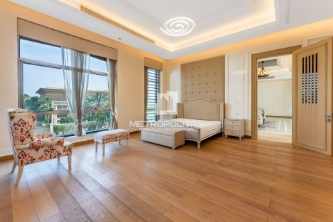 Купить виллу в Emirates Hills, Дубай: 6 спален, 1750м², № 15001 - фото 20