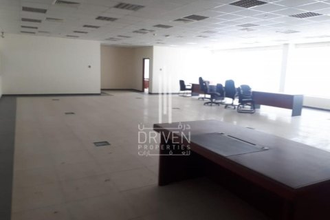 Warehouse in Jebel Ali, Dubai 6456.76 sq.m. № 134159 - photo 13