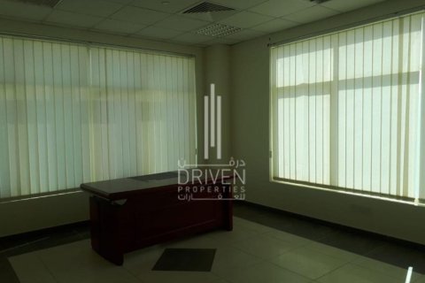 Warehouse in Jebel Ali, Dubai 6456.76 sq.m. № 134159 - photo 6