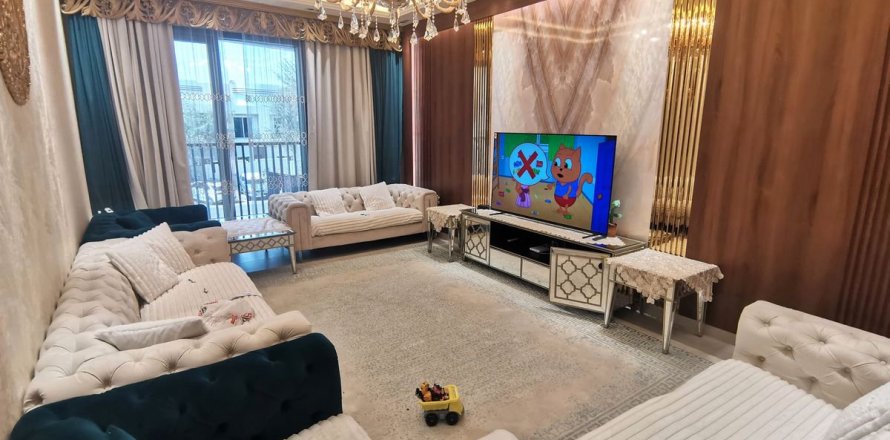Apartment in Mirdif, Dubai 3 bedrooms, 165.1 sq.m. № 18479