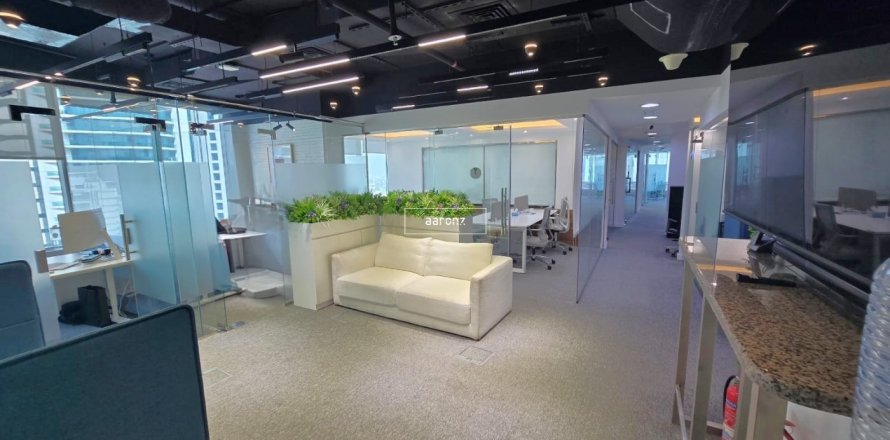 Office in Business Bay, Dubai 295 sq.m. № 18404