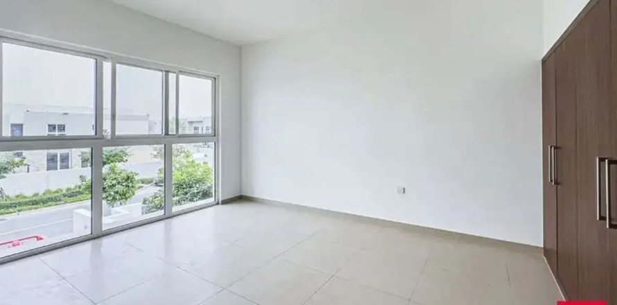 Таунхаус в Дубае, 3 спальни, 160.1м², № 22613